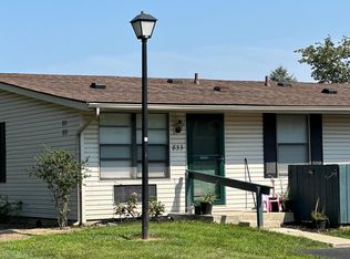833 Pipers Run Ct, Columbus, OH 43228