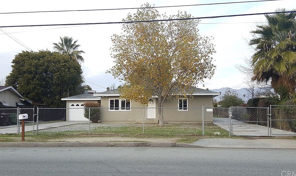 1st image of 40600 Mayberry Ave