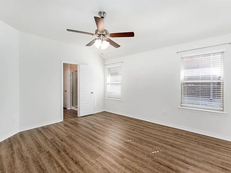 716 Bluebird Way — Photo 5