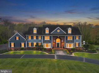 8 Keithwood Ct, Titusville, NJ 08560