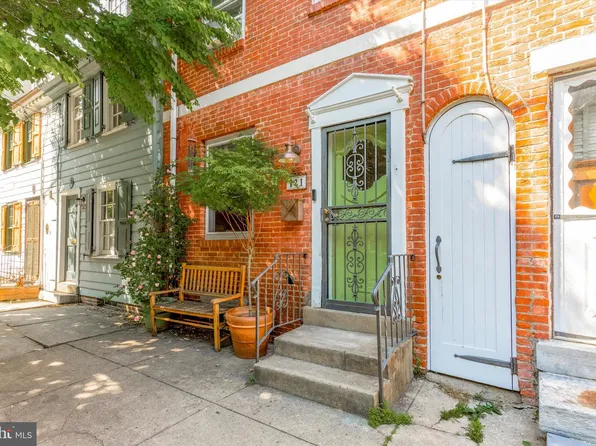 121 League St, Philadelphia, PA 19147