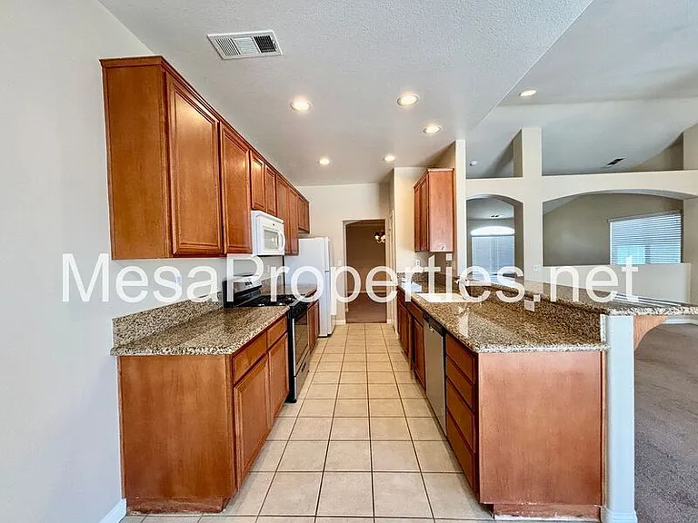 16000 Elkins St — Photo 10