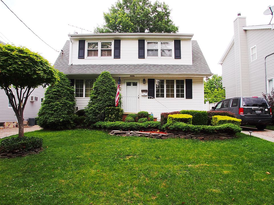 1st image of 149 Hereford St