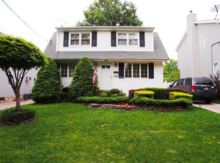 149 Hereford St, Staten Island, NY 10308