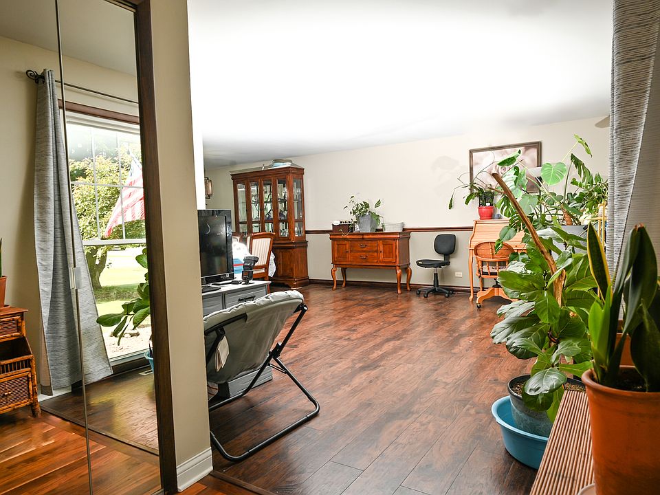 11S722 Book Rd, Naperville, IL 60564 MLS 11795954 Zillow