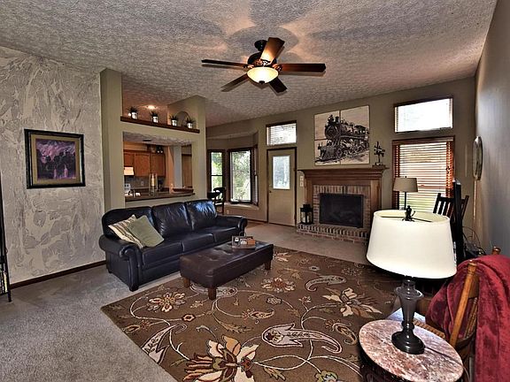 5th image of 298 Highmeadows Village Dr