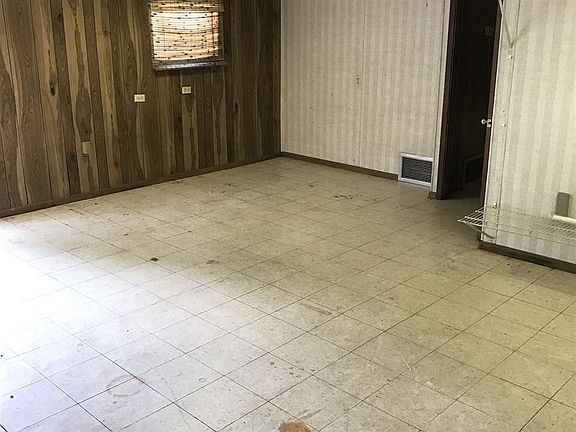 3rd image of 108 E 11th St