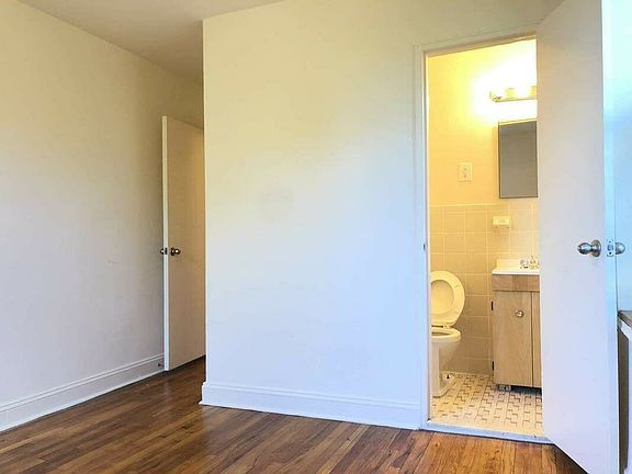 5th image of 8319 141st St APT 502