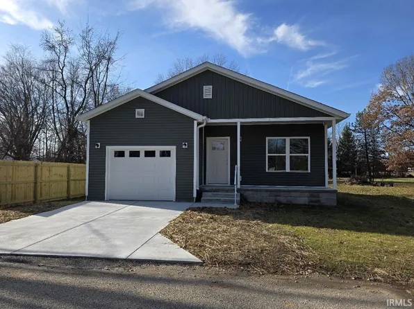 1254 N Stevens St, Mitchell, IN 47446