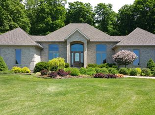 N1120 Breyer Ct, Hortonville, WI 54944