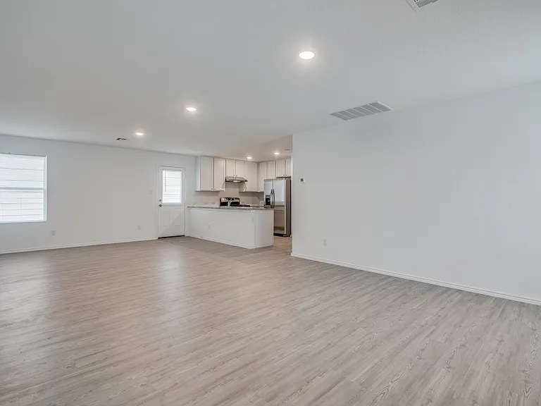 2406 Double Oak Dr — Photo 11