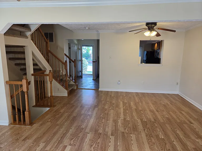 11 Fencerow Ct — Photo 9