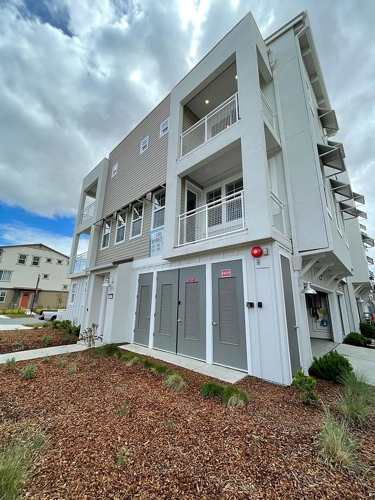 Building Photo - 37673 Bay Breeze St