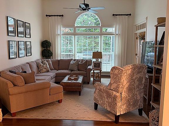 3rd image of 27 Steadman Way