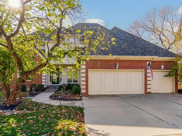 26351 W Cedar Niles Cir, Olathe, KS 66061