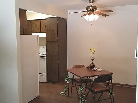5th image of 12826 Hill Dr APT 4
