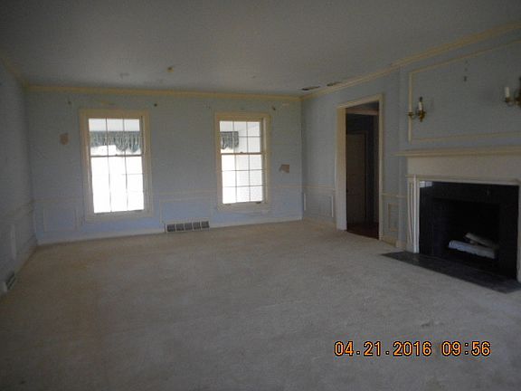 4th image of 924 McHenry Ave