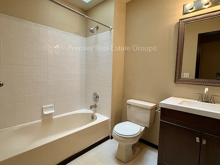 1428 Coolcrest Dr — Photo 16