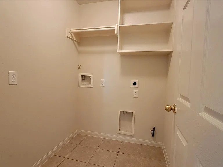 4822 Bonny Loch Ln — Photo 17