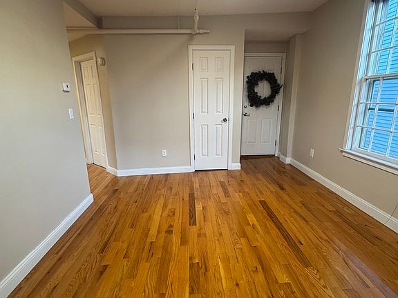 4th image of 52 Washington St APT 7