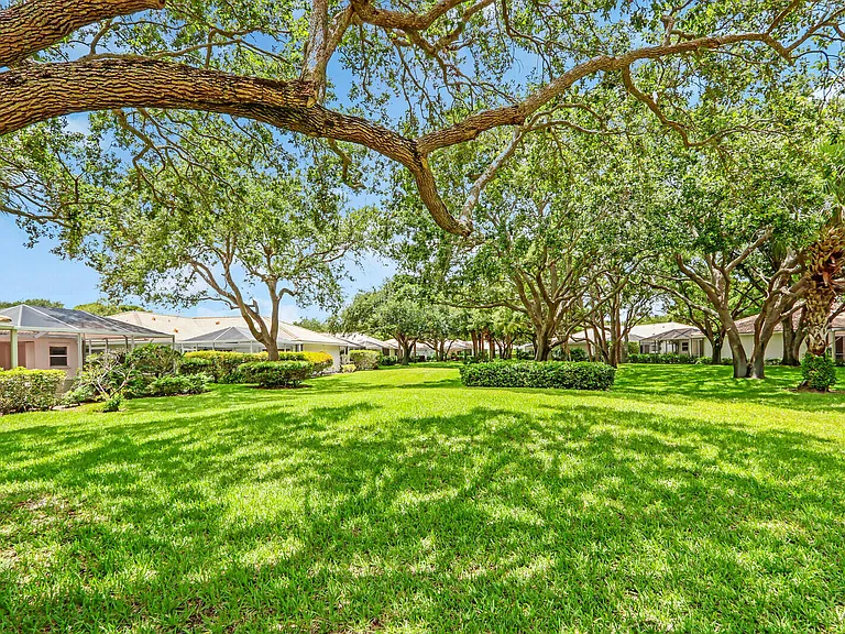 7904 Chapman Oak Ct — Photo 2