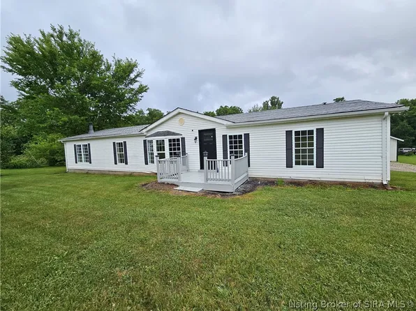 3923 E Dutch Creek Court, Pekin, IN 47165