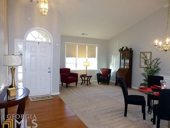 Hardwood Foyer ... Vaulted and So Spacious