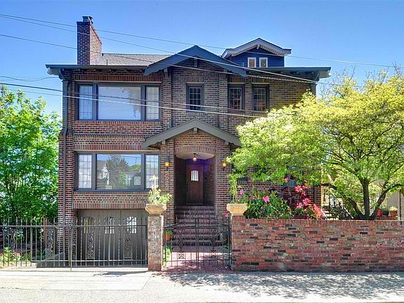 4th image of 2022 Taylor Ave N #1