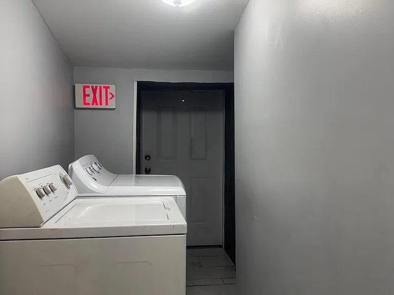 104 Linden St #2 — Photo 15