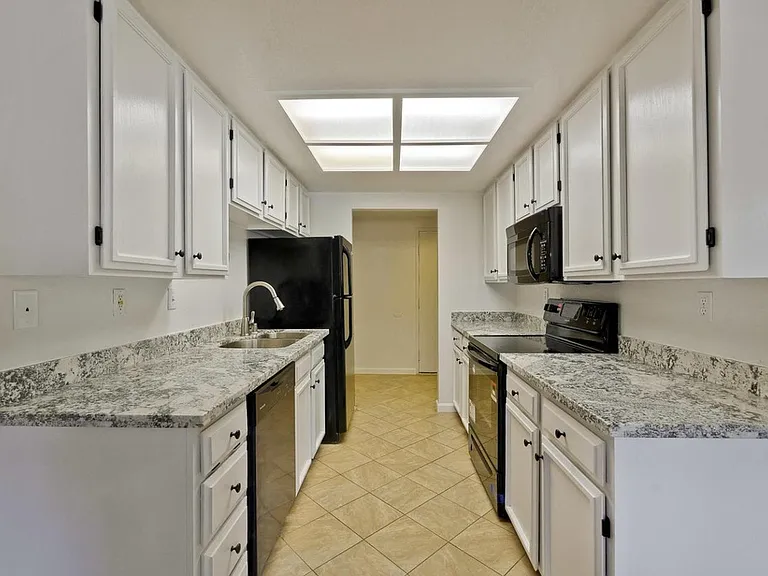 2483 Alveswood Cir — Photo 12