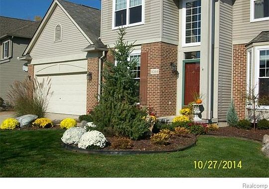 3rd image of 1084 Shetland Dr