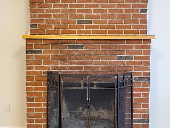 Fireplace feature, but can't be used.