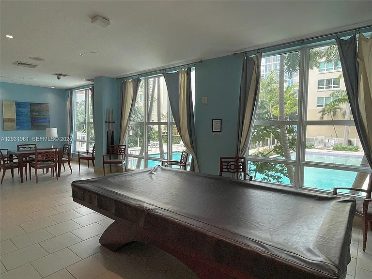 2000 N Bayshore Dr #525 — Photo 38