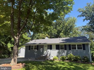 5206 Easton Dr, Springfield, VA 22151