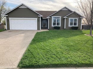 829 E 12th St, Eudora, KS 66025