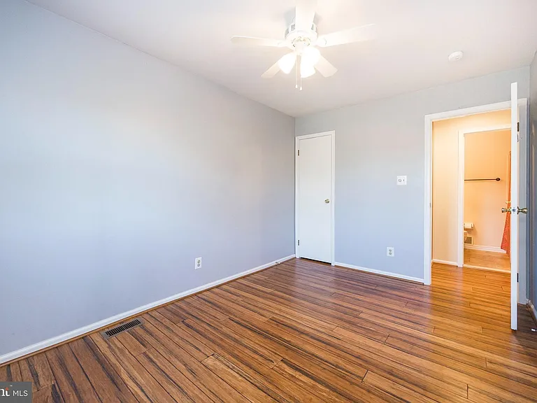 3930 Gatehouse Ln — Photo 18