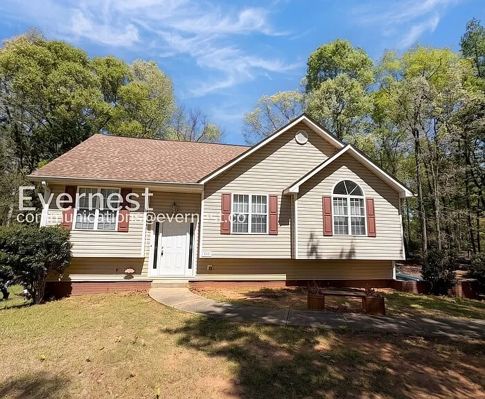 228 Nina Cir — Photo 2