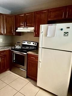 2nd image of 5140 SW 40th Ave APT 8C