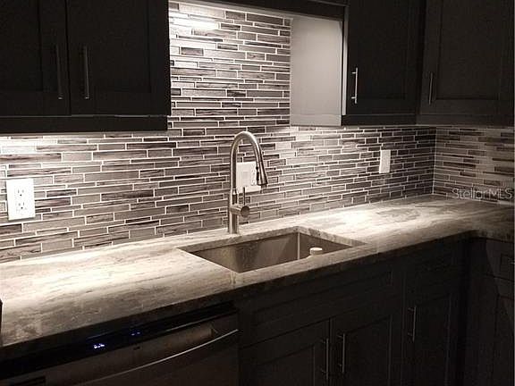 4th image of 4606 W Gray St Unit 303