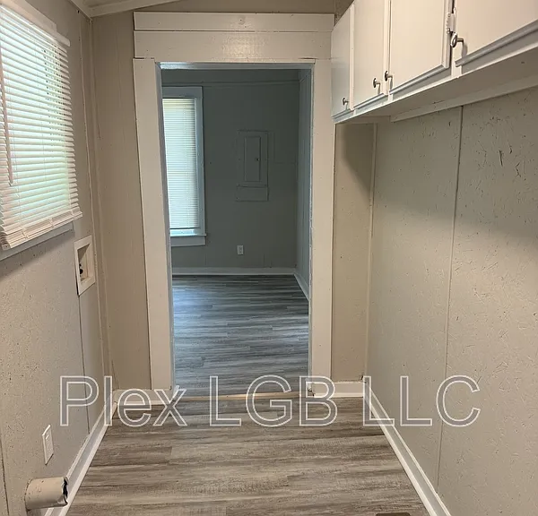 407 Colquitt St — Photo 4