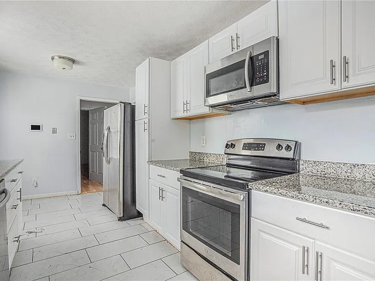 3660 Eagle Woods Cir — Photo 4