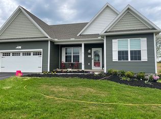 153 Winifred Dr, Hanover, PA 17331