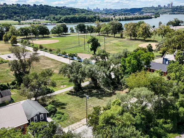 3201 Riverside Dr, Cincinnati, OH 45226