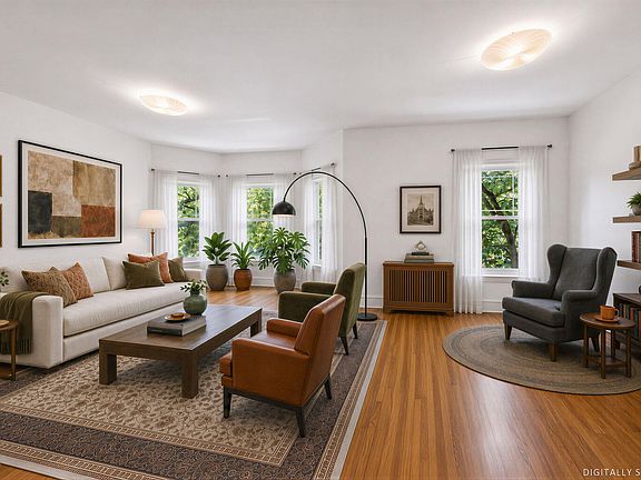 2nd image of 5715 S Blackstone Ave #2S