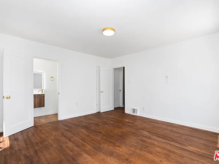 340 S Maple Dr — Photo 17