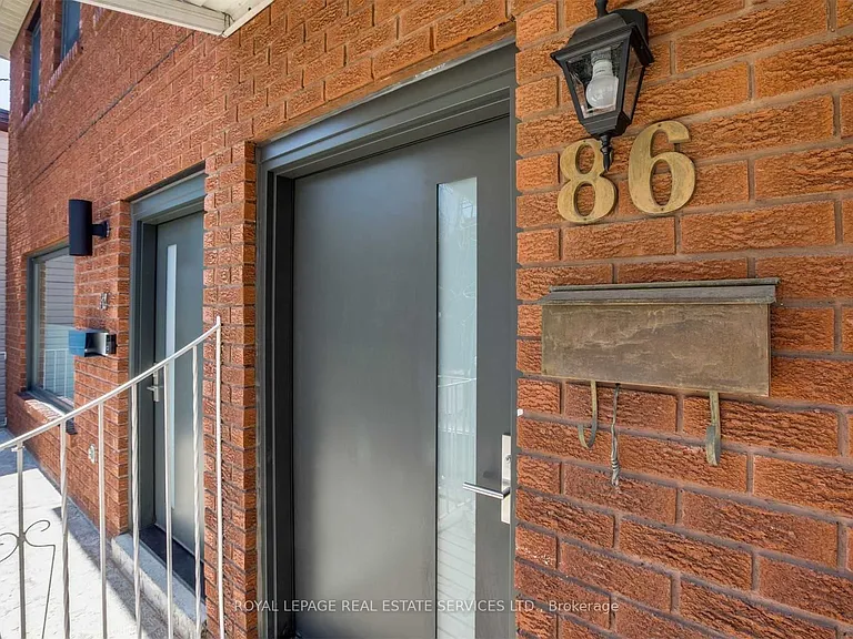 86 Givins St #UPPER — Photo 3
