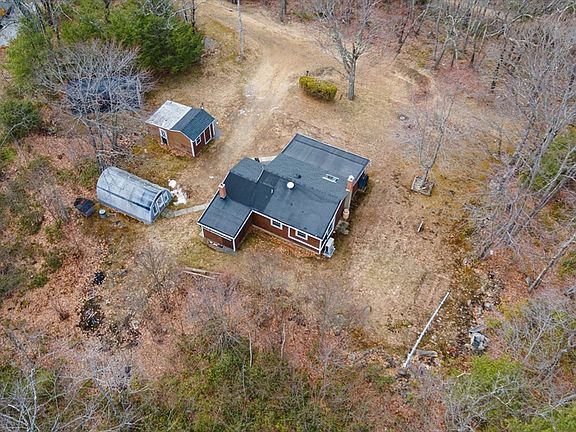 3rd image of 227 Log Cabin Rd