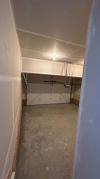Calgary House for rent - 4 Bedrooms — photo 2