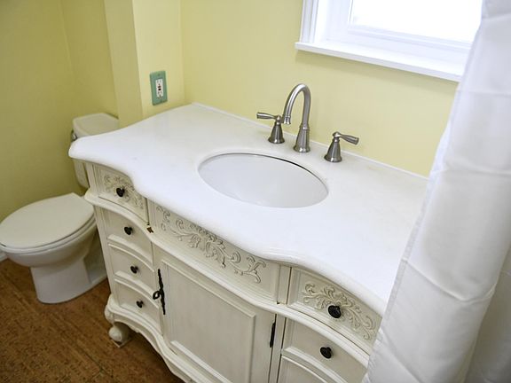 Nice bathroom detail