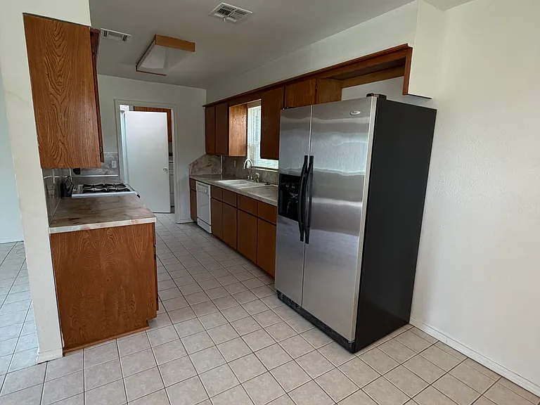 8700 S Westminster Rd — Photo 4